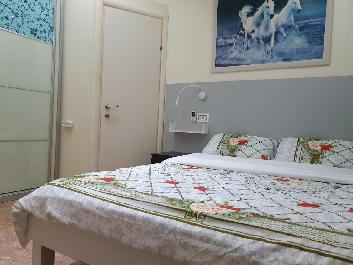 Ezore Yam Apartmens - Elmali'Akh St. 4 Bat Yam Exterior photo