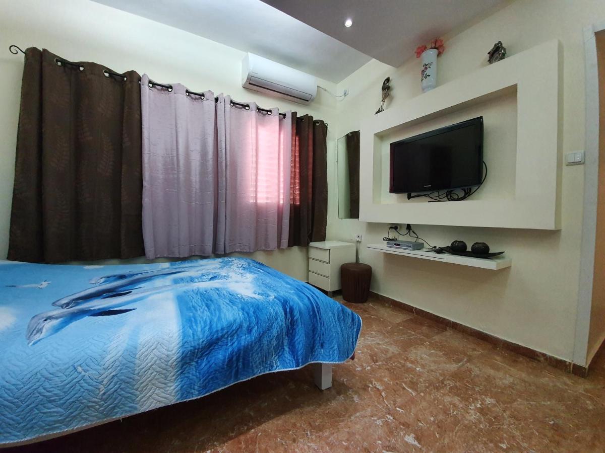 Ezore Yam Apartmens - Elmali'Akh St. 4 Bat Yam Exterior photo