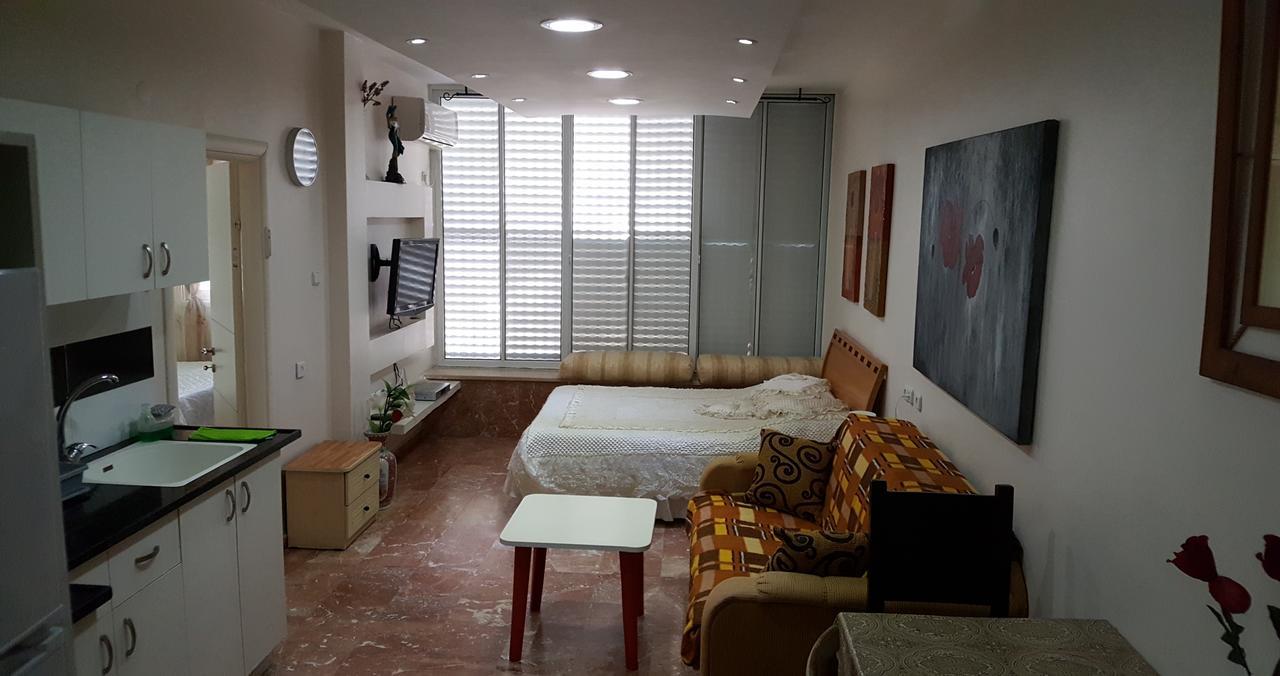Ezore Yam Apartmens - Elmali'Akh St. 4 Bat Yam Exterior photo